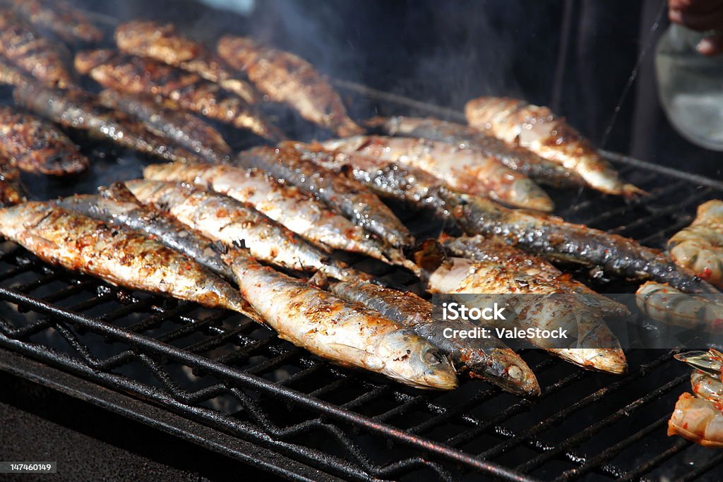 Pescado a la parrilla - Foto de stock de Alimento libre de derechos