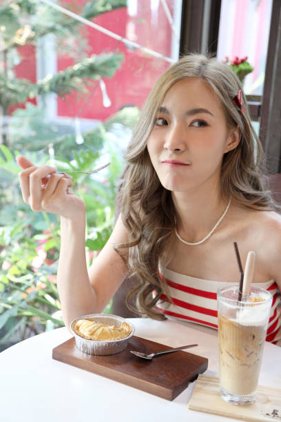 istock Girl in Cafe 1474612337