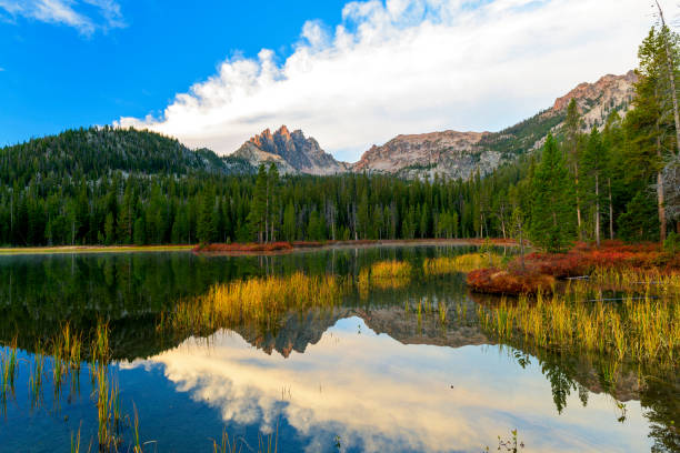 istock High mountain lake in Idahos wilderness at sunrise 1474622017