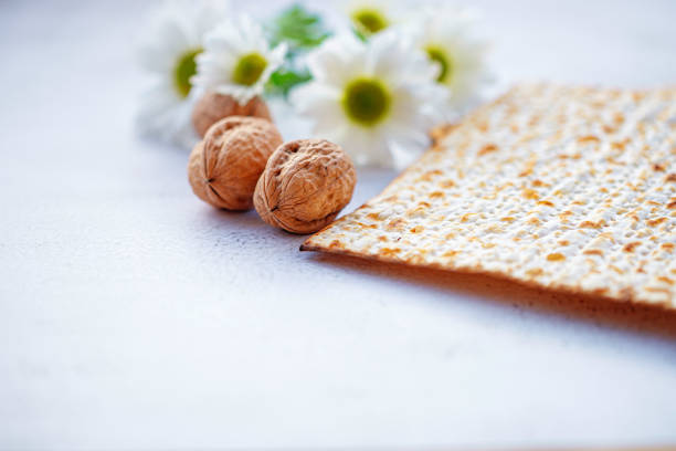 ペサのお祝い(ユダヤ教の祝日)のコンセプト - matzo meal ストックフォトと画像