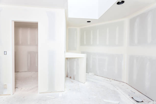 istock Drywall hung, taped and spackled 1474668992