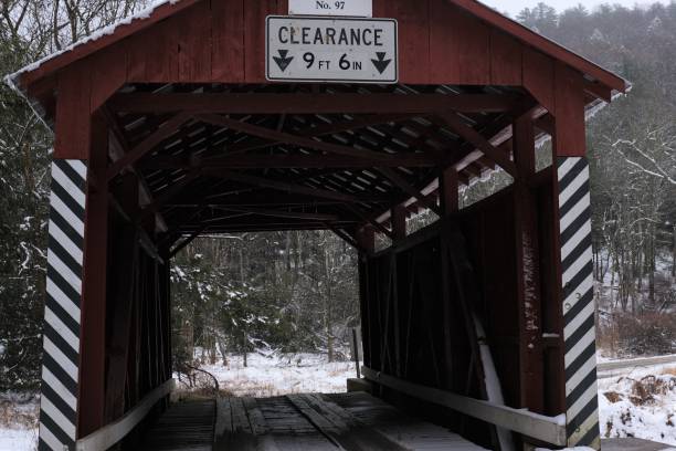 istock Historic Creasyville red covered bridge 1474701554
