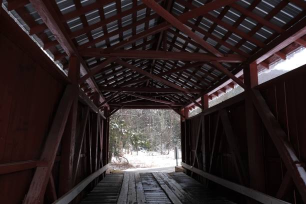 istock Historic Creasyville red covered bridge 1474701572
