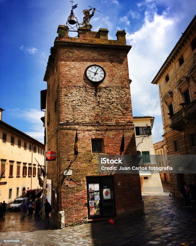 Torre di Pulcinella, Montepulciano, Italy Ancient Stock Photo