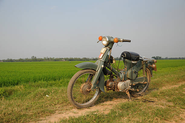 istock Old Dirt bike 147474219