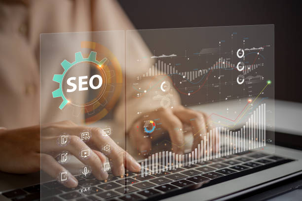 Website admins using SEO tools to get their websites ranked in top search rankings in search engine. Website improvement concept to make search results higher. administradores de sitios web que utilizan herramientas de seo para que sus sitios web se clasifiquen en los primeros puestos de búsqueda en los motores de búsqueda. concepto de mejora del sitio web para hacer que los resultados de búsqueda sean más al