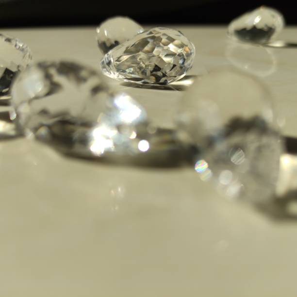 istock Clear Crystal Faceted Diamond Teardrop Acrylic Pendant 1474785105