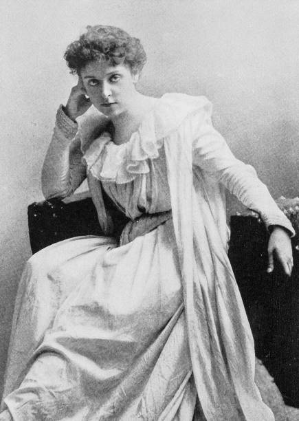 istock Portrait of 19th century stage celebrities: Marie Burroughs 1474842973