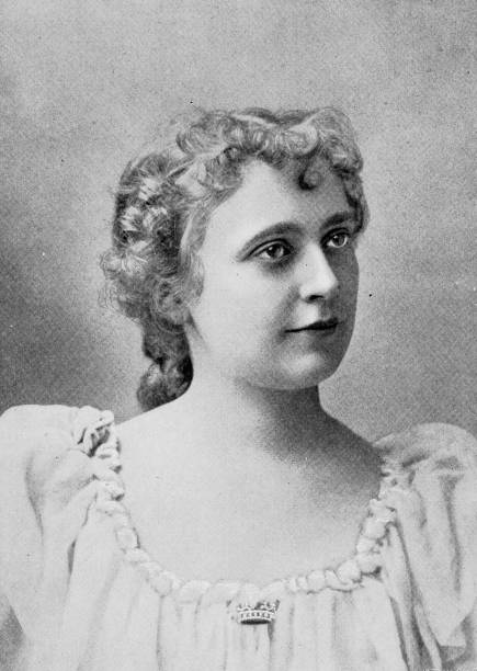 istock Portrait of 19th century stage celebrities: Effie Shannon 1474843001