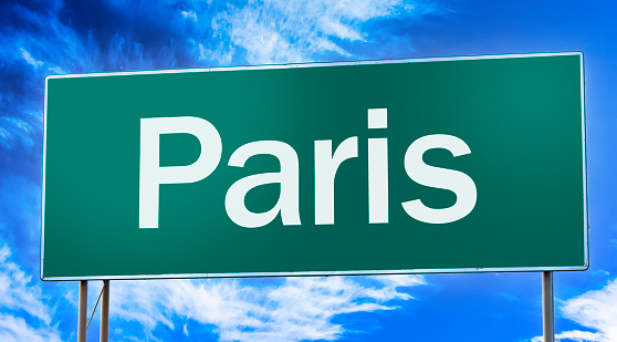 Road sign informing of the entrance to the city of Paris.