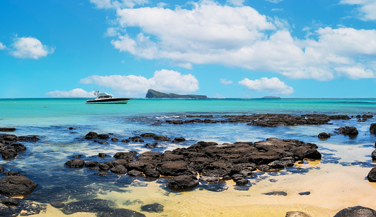 Famous island found in the northern part of Mauritius