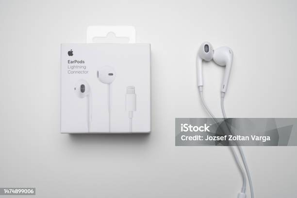 Neue Apple Earpods Airpods Weiße Kopfhörer Zum Hören Von Musik Und ...