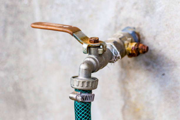 istock Water tap on the wall 1474905911