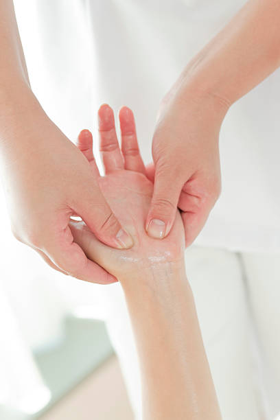 istock The beautician who massages a hand 147493487