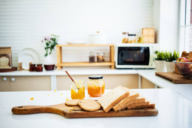 café da manhã de geleia e pão - butter bread breakfast table - fotografias e filmes do acervo