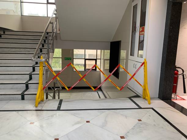 istock Step way Block sign in hospital with fire exhauster 1474977281