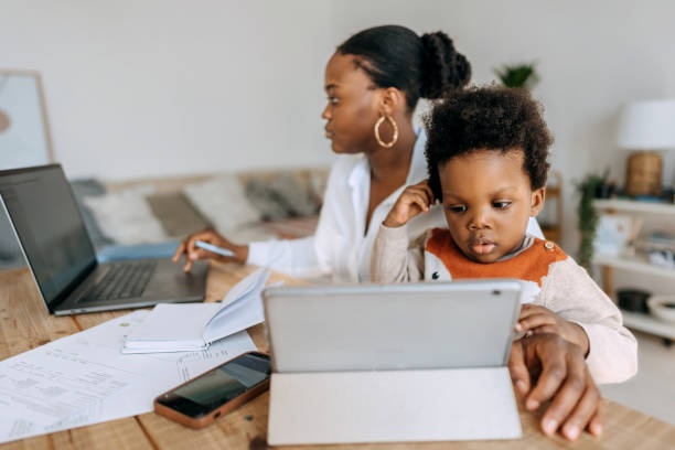 istock Modern motherhood 1474996174