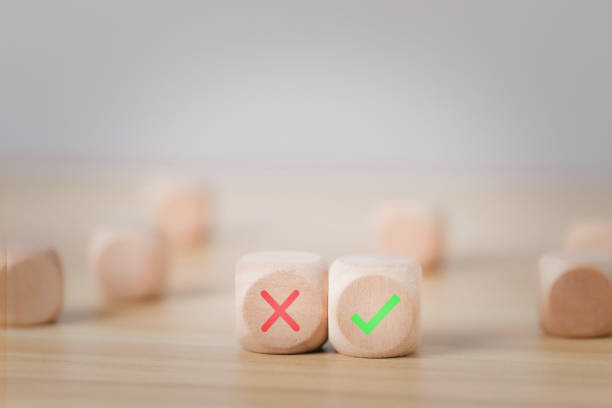 istock Select true and false yes or no symbols on the cube. 1474996747