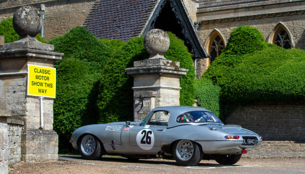 1965 e type jaguar - e type photos et images de collection