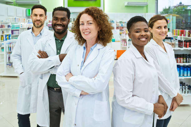 istock Team of pharmacists in pharmacy 1475022709