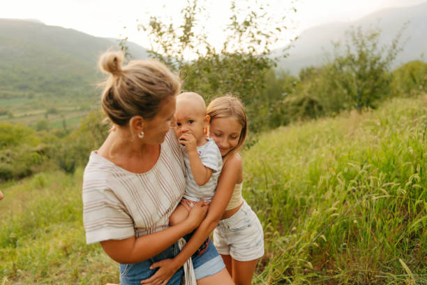 istock In the plum orchard with our mom 1475076511