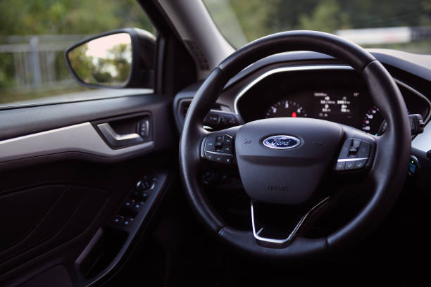 ford focus interior and dashboard. - ford imagens e fotografias de stock