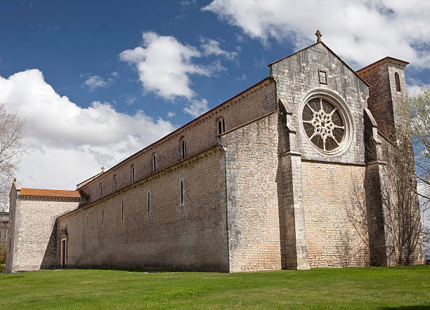 istock Convent of Saint Claire in Santarem. 147512735