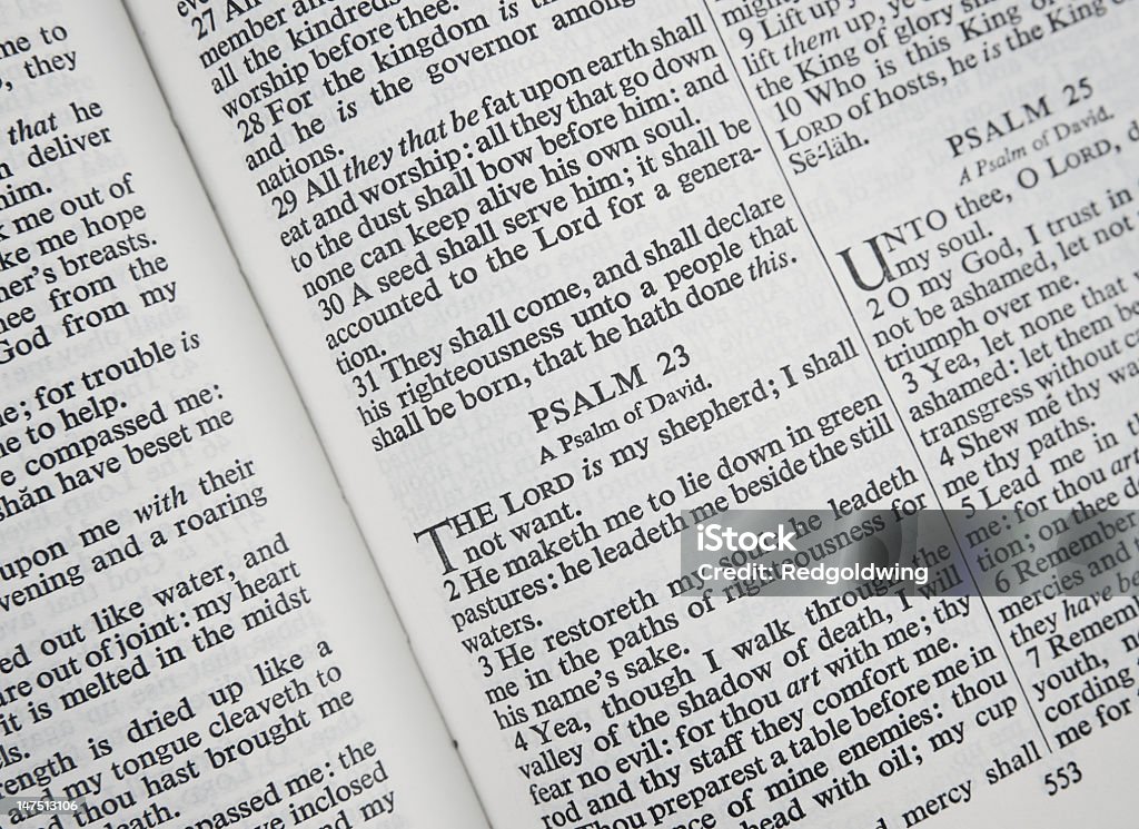 Библия, чтобы Psalm 23 - Стоковые фото Библия роялти-фри