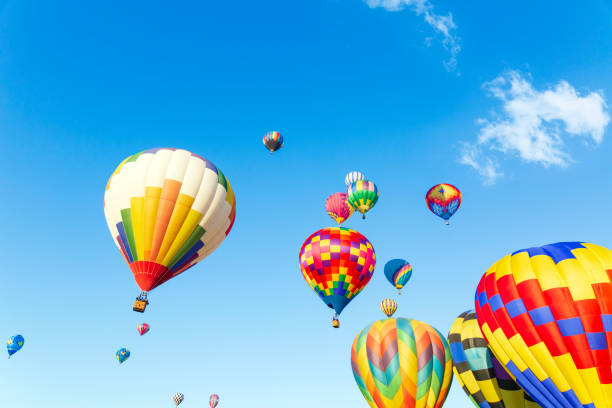 istock Colorful hot air balloons 1475132568