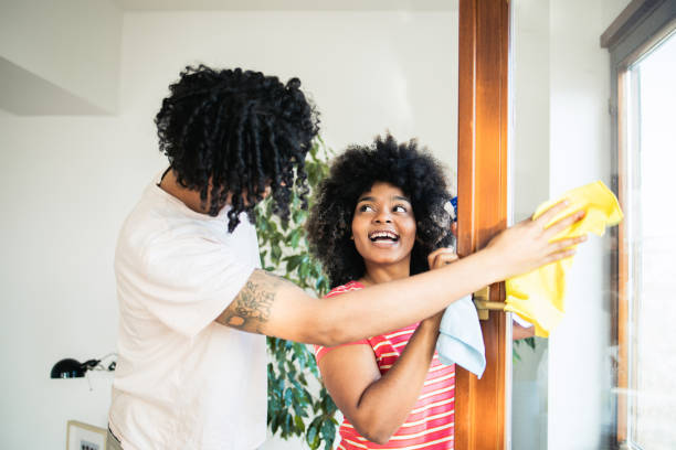 istock Happy young couple 1475143118