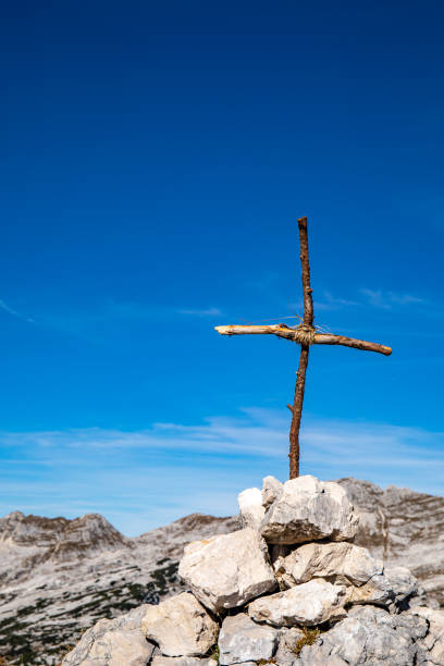 istock Cross up in the Alps mountains 1475195568