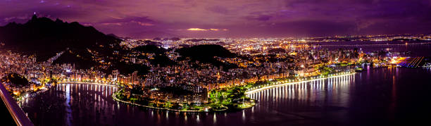 vista do pao de acucar no rio de janeiro brasil - rio de janeiro night sugarloaf mountain corcovado - fotografias e filmes do acervo