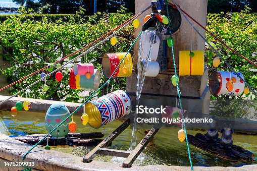 istock Festive decorations for Easter holiday on the fountain in Nyon, Switzerland 1475209933