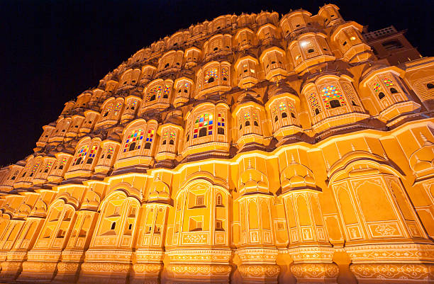 istock Night scene of Hawa Mahal 147521712