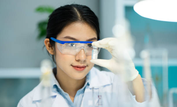 istock women working in the laboratory 1475223405