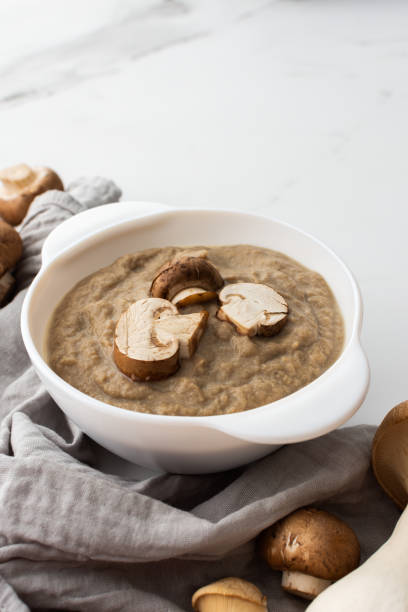 mushroom cream soup - mushroom stem cap plate imagens e fotografias de stock