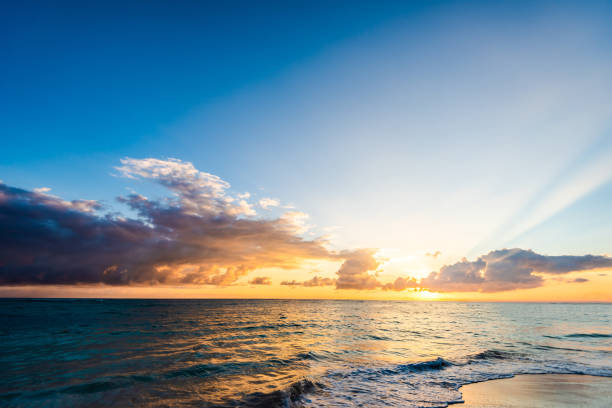 Beautiful sunrise at the ocean