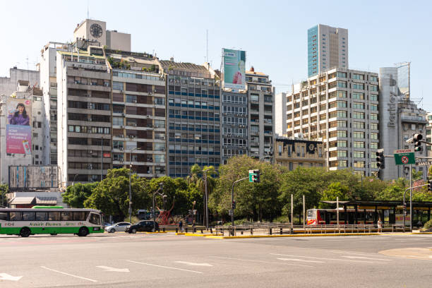 istock Street scene in Buenos Aires 1475266943