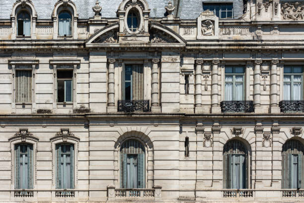 istock Building facade in Buenos Aires 1475267075