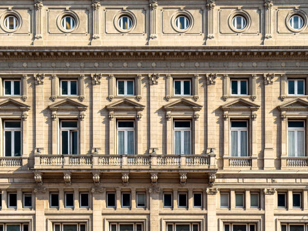 istock Building facade in Buenos Aires 1475268432