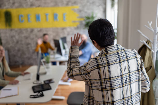 istock Woman coming to work in the office 1475268441