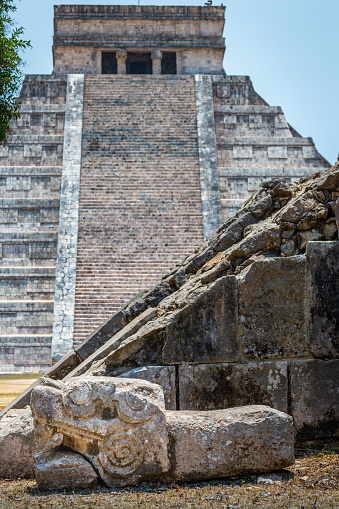 Kukulkan El Castillo , Mayan Pyramid of Chichen Itza, Yucatan, Mexico