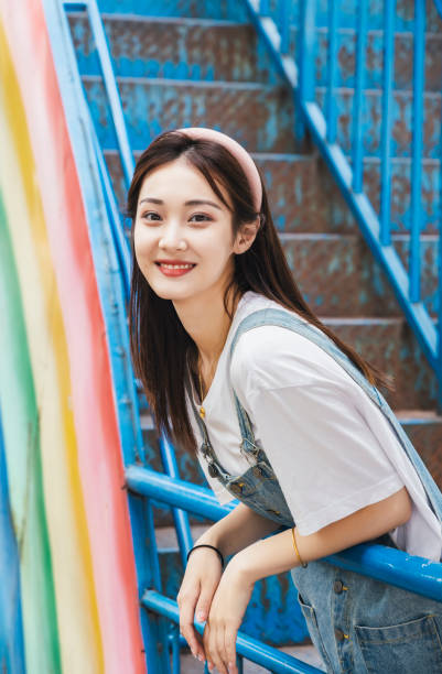 istock A young girl at an amusement park 1475320362