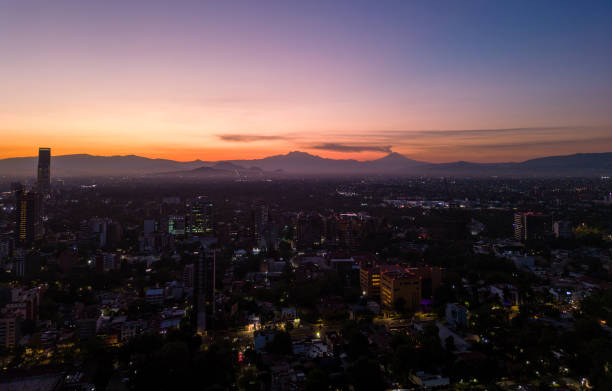 istock Volcanoes at sunrise, Mexico City 1475352221