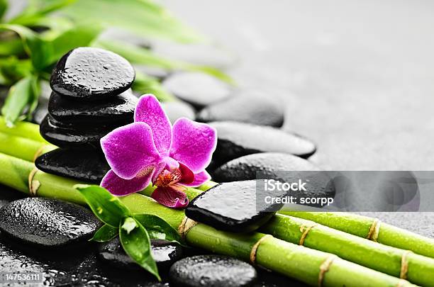 Spa - Fotografie stock e altre immagini di Acqua - Acqua, Aromaterapia, Bambù - Graminacee