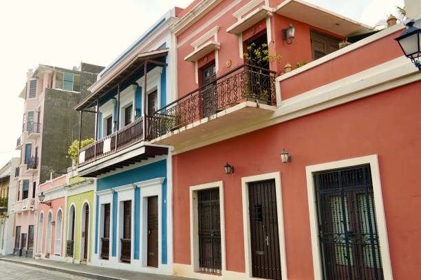 istock Multicoloured historical buildings in Old San Juan 1475415332