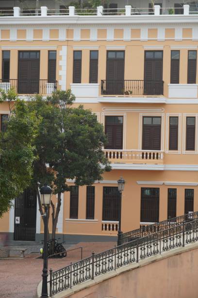 istock Town Square, Old San Juan 1475415337