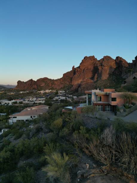 istock Western face of Camelback Mountain 1475419526