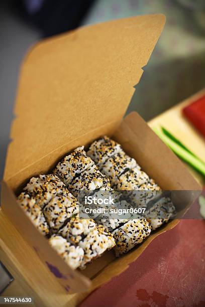 스시 세서미 상자에 길거리 음식에 대한 스톡 사진 및 기타 이미지 - 길거리 음식, 상자, 초밥