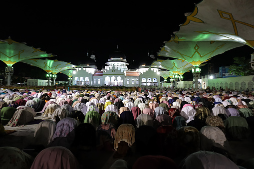 Tarawih Prayer in  BAITURRAHMAN  GRAND MOSQUE Aceh, Indonesia